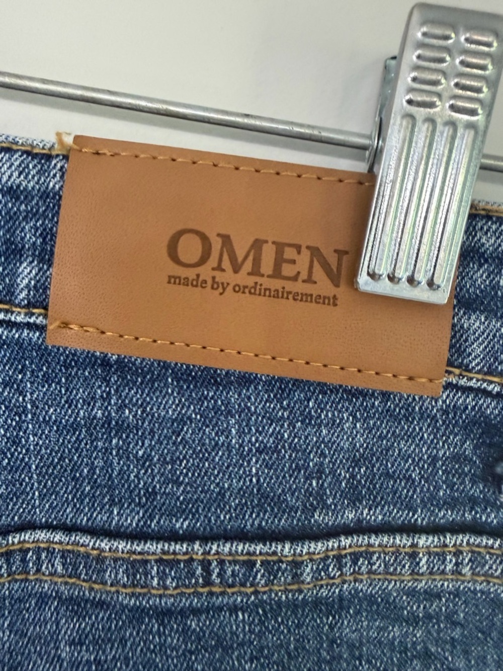 Omen by Ordinairement bootcut slight flare medium wash denim jeans Women’s Small - Picture 3 of 11